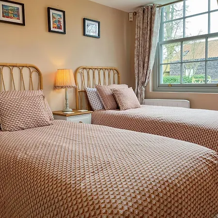 Дом отдыха Lockwood Barn Salton