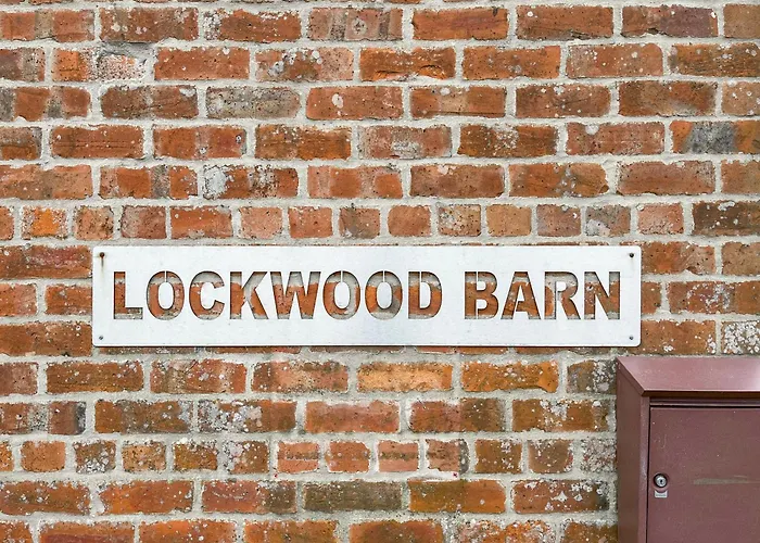 Lockwood Barn Salton